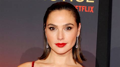 gal gadot sexy|Gal Gadot shows off enviable physique in sheer dress and。